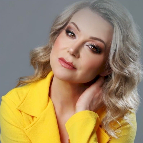 Lianie May